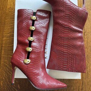 Katy Perry Fall’25 Size7.5 The Revival Embossed Snakeskin Heel Boots Cranberry